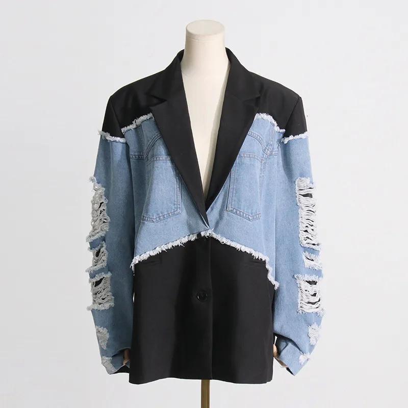 Women's Distressed Denim Patchwork Black Blazer, A Niche, Designer-style Loose Casual Color-block Jacket, Perfect For Spring, Autumn And Winter