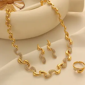 3Pcs Wavy Crystal Gold Jewelry Set - Necklace, Earrings & Ring