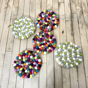 Round Felted Trivet, Handcrafted Multicolor Trivet, Placemats, Pot Holders, Holiday Gifts, Dining Decor, Pom Pom Ball , Trivet Coaster Set