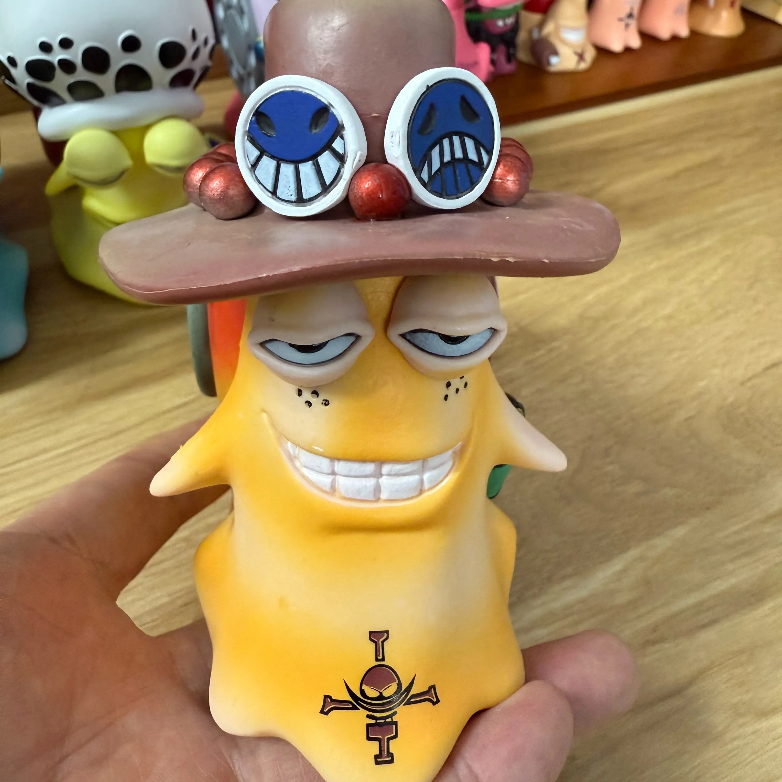 One Piece Den Den Mushi Transponder Snail Keychain Bag Charm