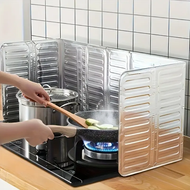 2 Kitchen Frying Oil Baffle Household Stove Anti-Splash Oil Baffle Gas Stove Aluminum Foil Insulation Board Oil Barrier, Non-Food Contact Splash Screen, Foldable Gas Stove Oil Block, Spill Protection Device