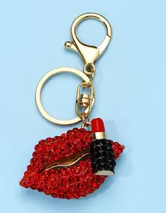 Llavero de labios con imitación diamantes  rojo, anillo de llave con labios  colgante
