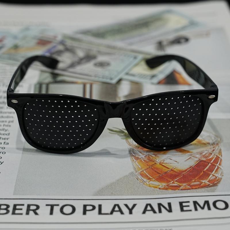 Unisex Pinhole Glasses Anti-Myopia AstigmatismGlassesMen's Women's Vision Lmprovement StrabismusCorrectionFatigue Glasses Lightweight Black