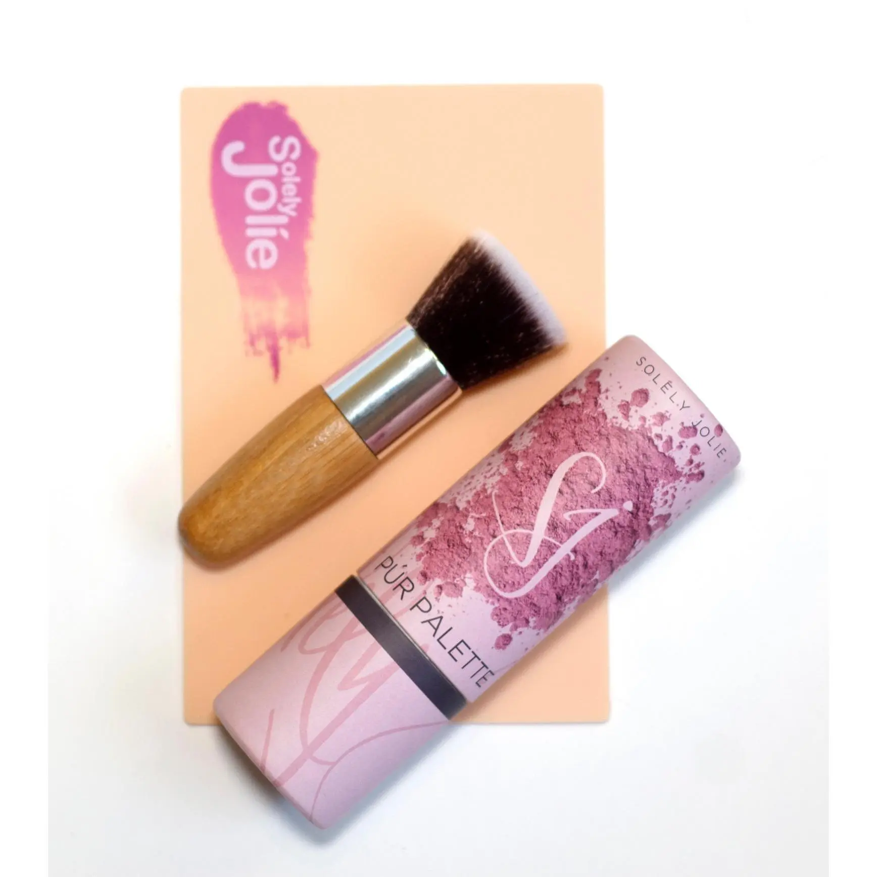 Contour Brush + Clearing Pad. This Gift Set keeps your brushes fresh and germ-free with a premium blush brush + the Púr Palette. The eco-friendly, water-free method and reusable sleeve make cleaning easy. Charcoal and nano-silver bristles fight bacteria.