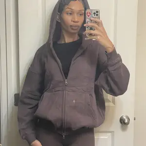 FAIABLE Unisex Oversized Acid Wash Sweatshirt with Double Zipper – Soft Fabric Washed Long Sleeve Pullover for Ultimate Comfort and Vintage Style – Minimalist Tops Perfect Basic Hoodie for Every Casual Occasion