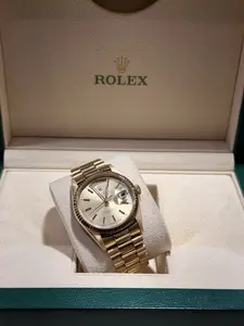 Rolex Day-Date 36 mm Champagne Index Dial 18K Yellow Gold Watch