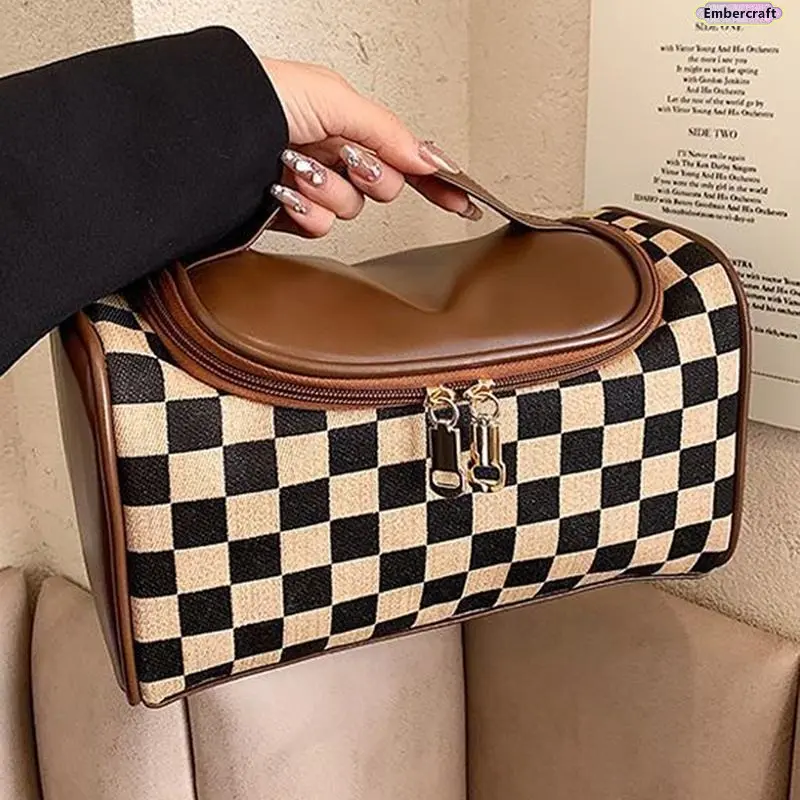 Checkerboard Makeup Bag with Bottom Studs - Large-Capacity Zippered Fashion Cosmetic Organizer Pouch for Women, Travel Toiletry Bag for Storing Makeup Products & Daily Essentials, Cosmetics Organizer, Travel Cosmetic Bags