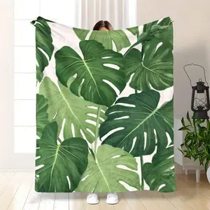 Tropical Monstera Leaf Print Soft Blanket - Vibrant Green Botanical Throw for Cozy Home Decor