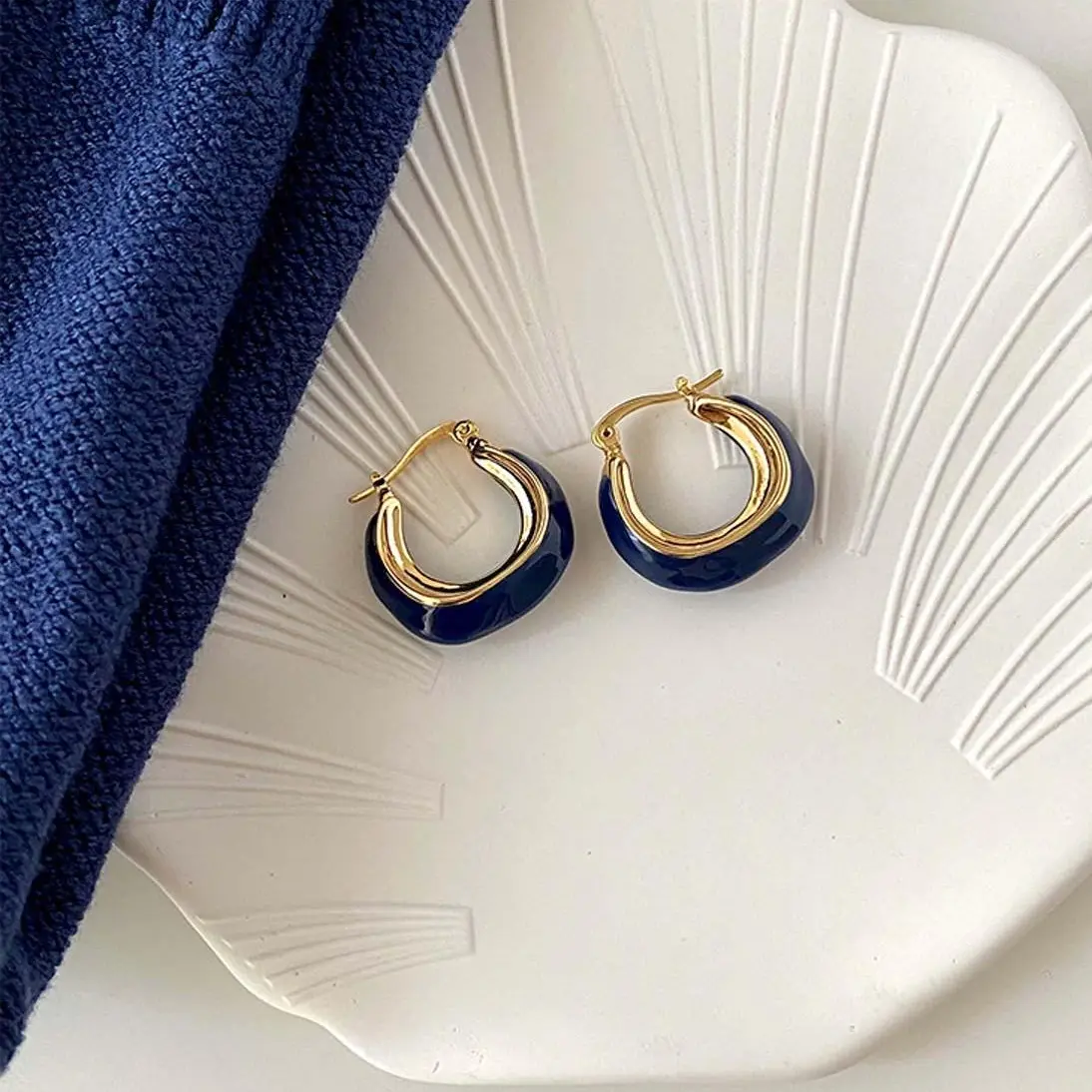 [Limited-Time Event] Klein Blue Artificial Gemstone Earrings for Women - Women's Fashion Adults' Minimalist Chic Accessory, Niche New-Style Design, Personalized All-Match, High-End Sleek Finish, New Silver Needles, Crafted with Precision Thoughtful Gift,,