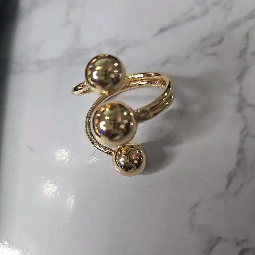 anillo moderno laminado para uso diario