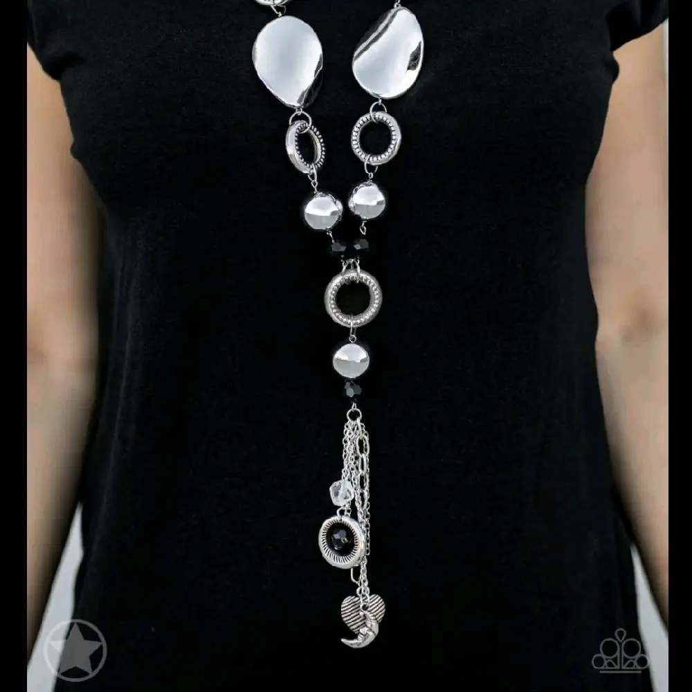 Total Eclipse of the Heart Paparazzi Necklace
