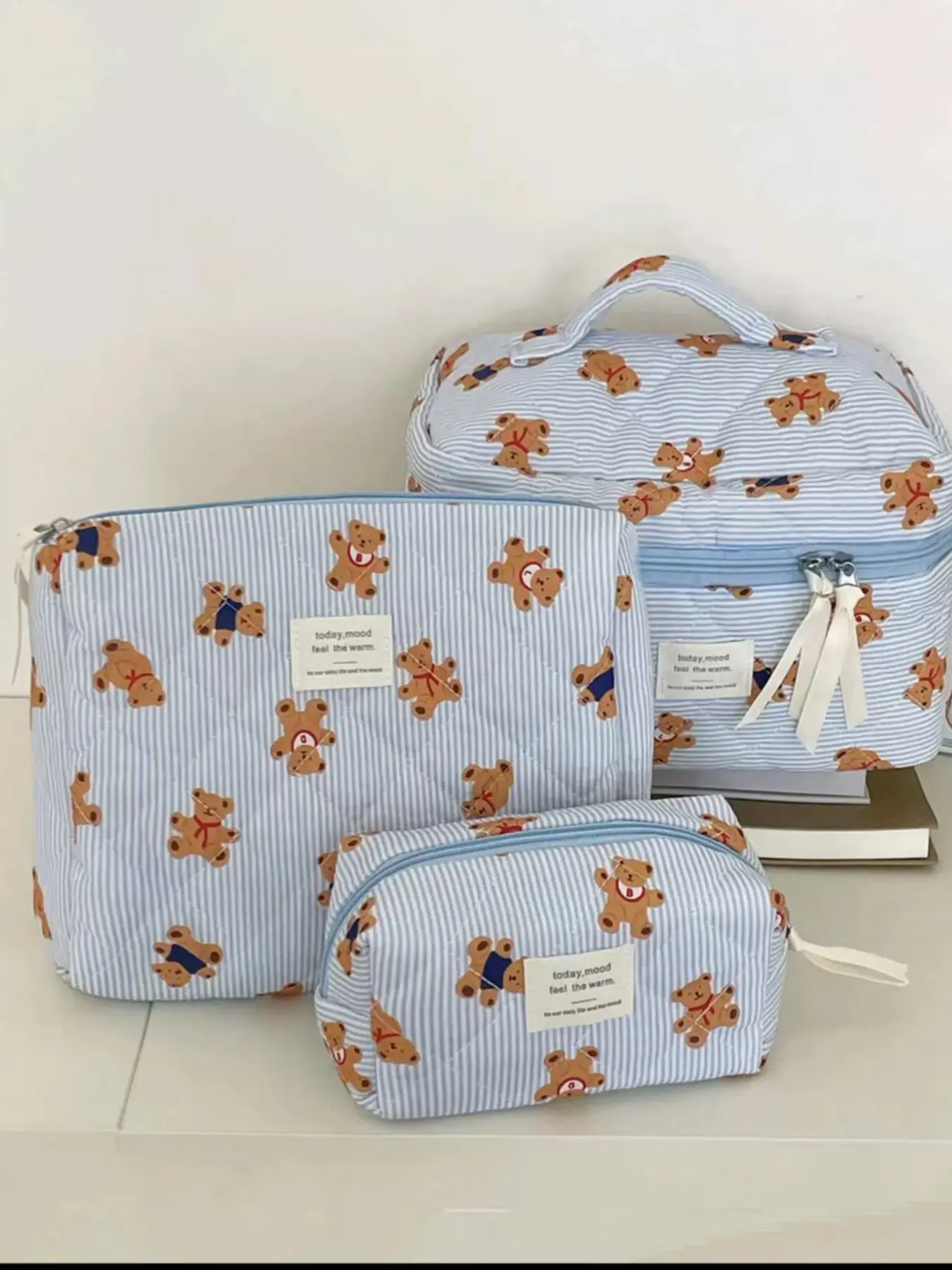Cute Cartoon Bear Pattern Makeup Bag Set, 3 Counts Portable Cosmetic Organizer PouchZipper Makeup Bag, Handheld Cosmetic Pouch, Versatile Storage Bag for Travel, Vacationand Schoo Use