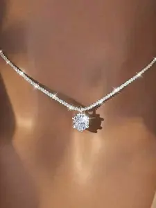 Lightweight Single Diamond Clavicle Minimalist Chain Necklace, Three Color Options, Sparkling, Elegant Everyday Wear, Commuting & Dating Essential