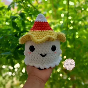 crochet ghost with candy corn and witch hat