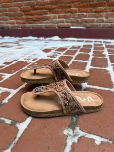 Danni Sandal in Light Tan