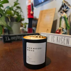 Oakwood Moss Luxury Aroma Scented Candle