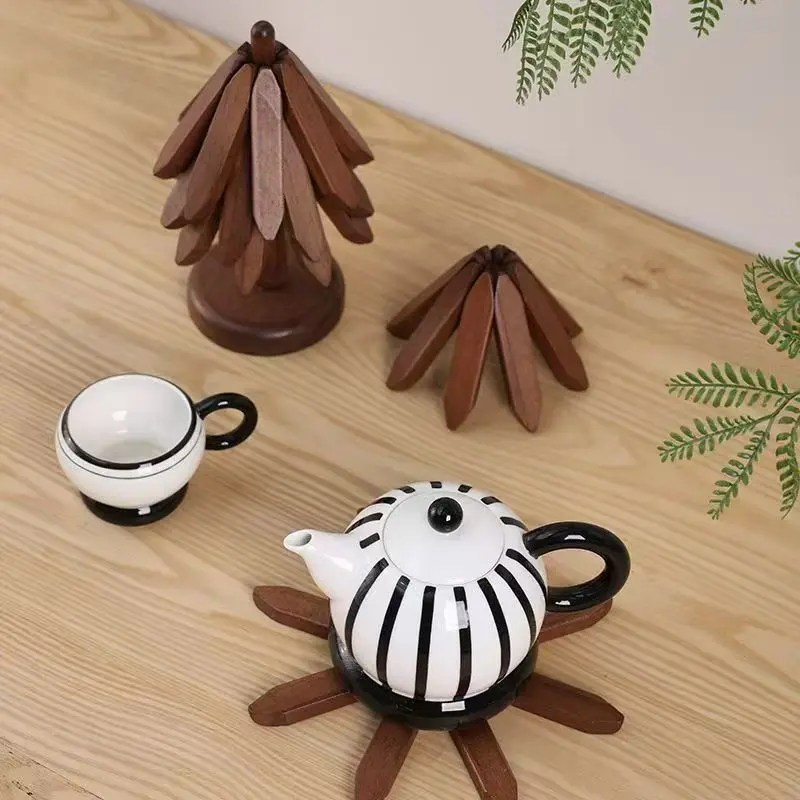 Original Wood Bamboo Coasters Set - Tree-Shaped Christmas Design, Foldable Heat-Resistant Kitchen Tableware Decor for Coffee Cups, Hot Dishes, Pots, Bowls, Holiday Gift