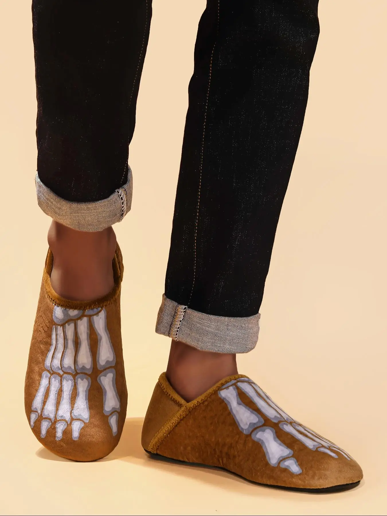 Men's Skeleton Print Slip on Slippers, Casual Soft Comfortable Home Slippers for Fall & Winter, Flat Slippers for Indoor & Outdoor Use for Men