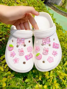 14-Piece Fashionable Strawberry, Star, Bow Shoe Clips, Detachable DIY Shoe Flowers, Multifunctional Accessories for Women's Sandals, Beach Bags, Party Gifts, Flower Shoes Decoration