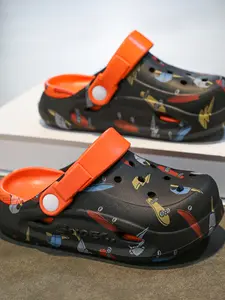 Fashion Thick Sole Anti-Slip Comfortable Mid-Large Kids Enclosed Toe Beach Shoes, Casual Style, Random Print