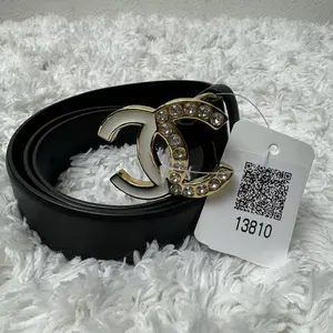 Pre-owned CHANEL Lamb Belt Bags black leather belt featuring a prominent CC logo buckle