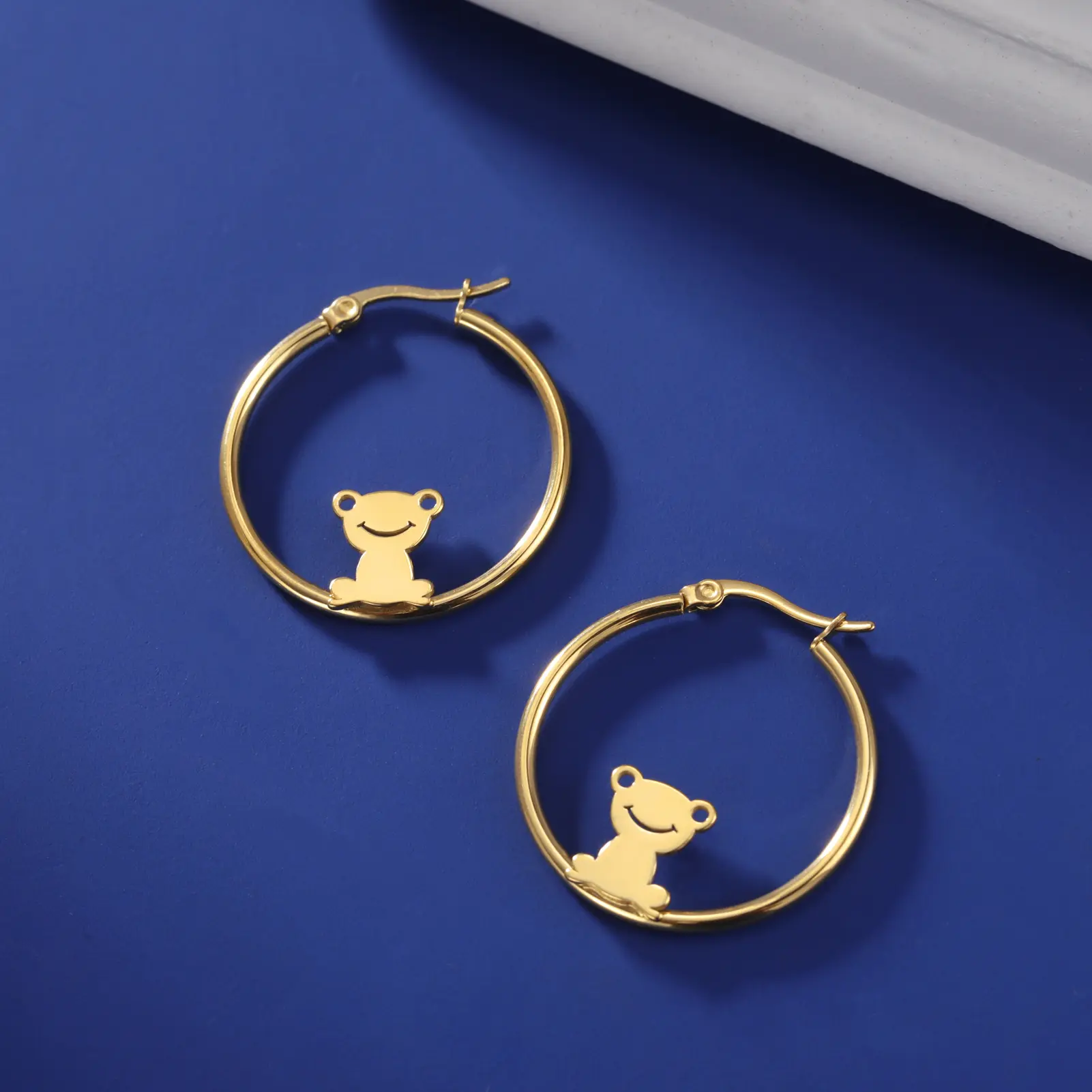 Cazador Cute Frog Hoop Earrings for Women Girls Stainless Steel Jewelry Animal Hedgehog Drop Earrings Gift 2026 Wholesale New