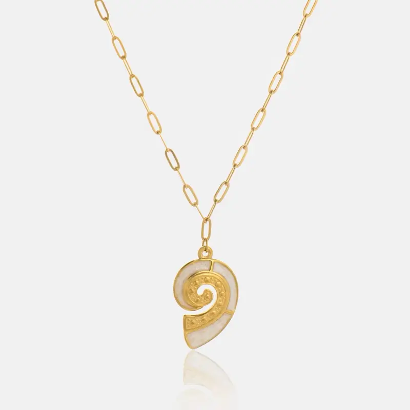 Sea Conch Charms Necklace - Gold Chain with Shell Pendant for Women's Fashion Jewelry