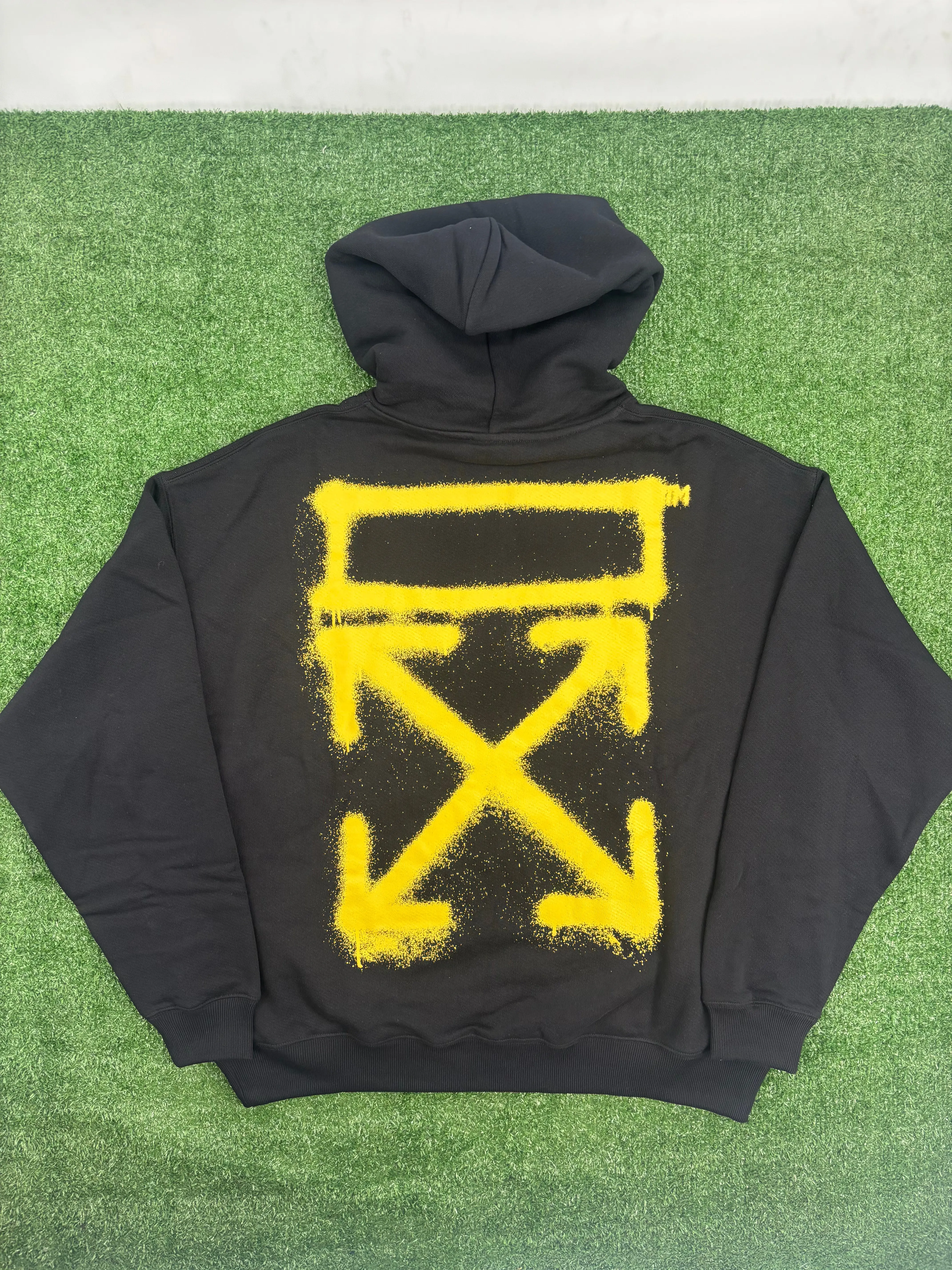 OFF-WHITE "Sprayed Arrows" Black & Yellow Pullover Hoodie Size Small