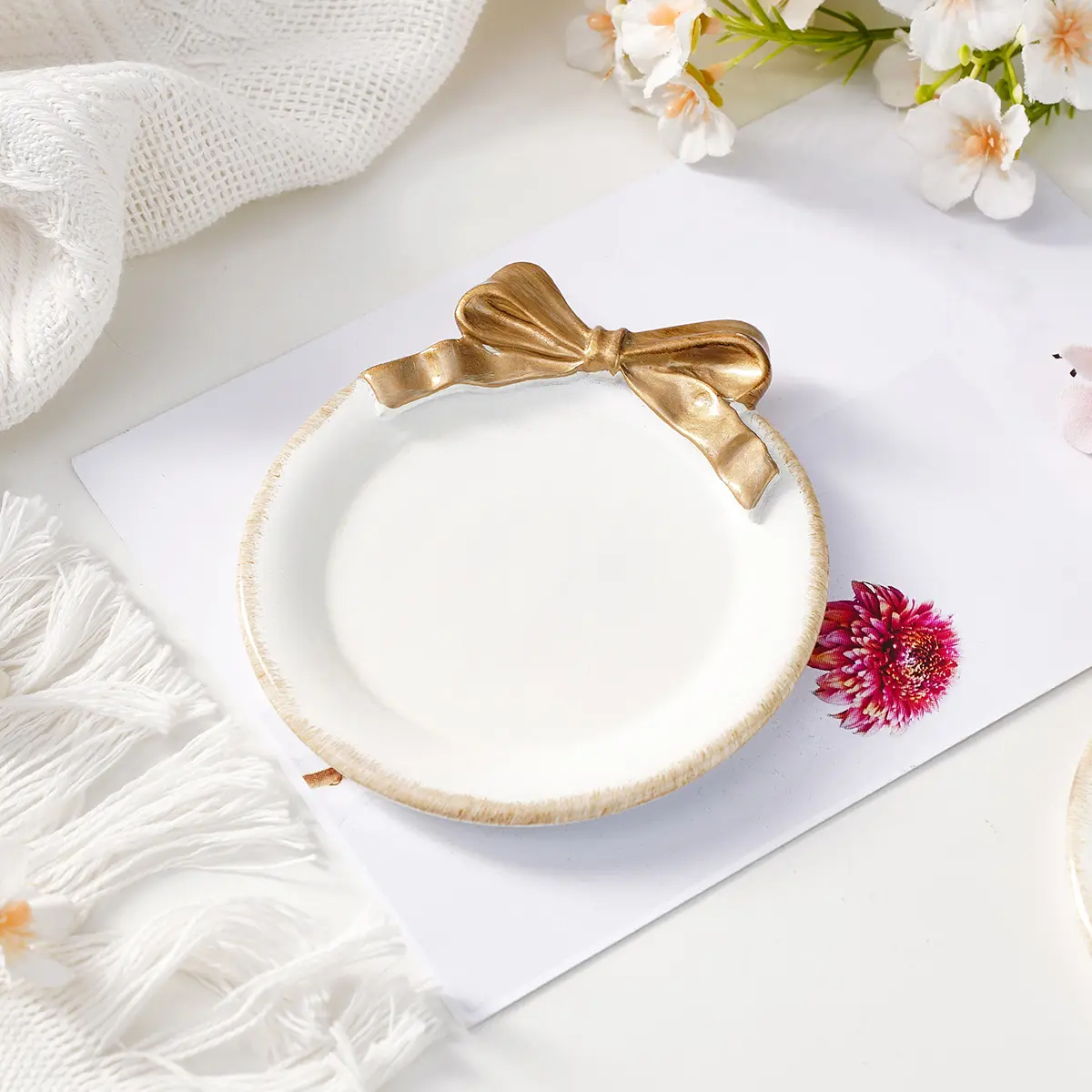 Resin Bowknot Decorative Tray, Vintage Creative Photo Prop, Home Decoration, Desktop Ornament, All Seasons Use, Decorative Charger Plate