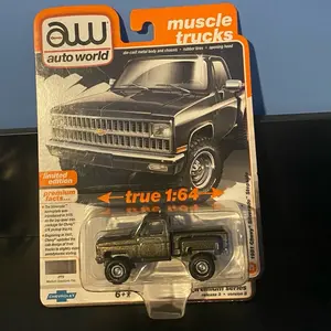 Auto world 1/64 1981 Chevy Silverado stepside