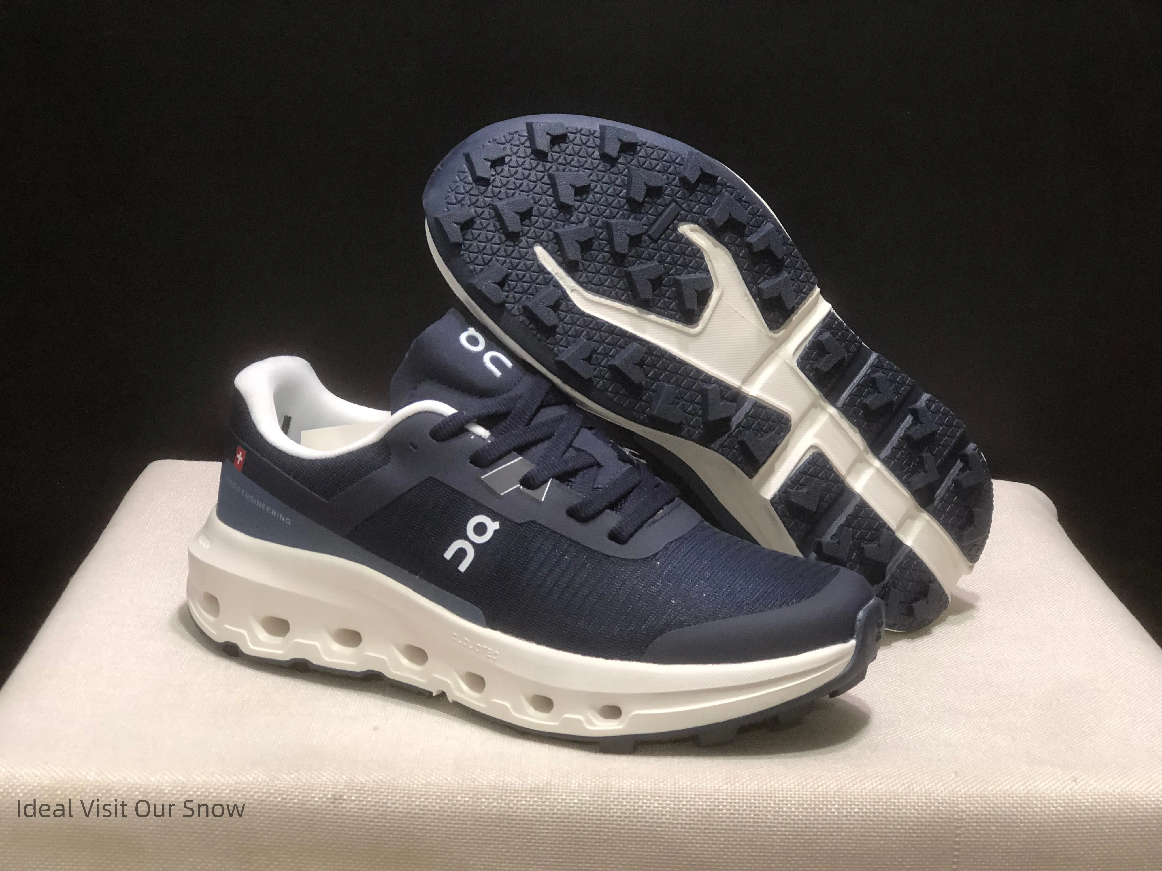 Unisex Matching Hollow Cushion Woven Sneakers, Navy Off White Contrast Two Tone Versatile Hiking Gym Travel Casual Footwear