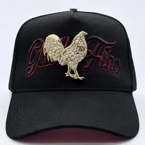 Gorra snapback gallo placa metalica  mamcaps