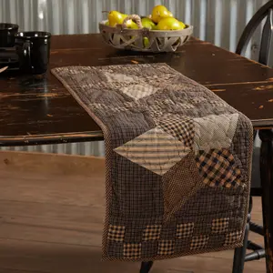 Farmhouse Star Runner Quilted