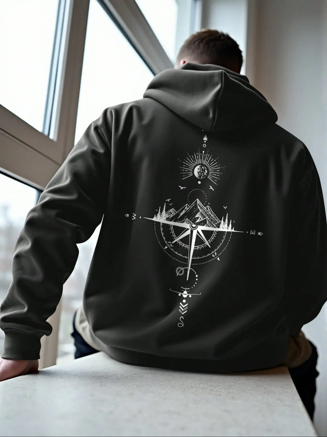 Men's Vintage Compass Mountain Travel Element Print Pullover Hoodie, Loose Long Sleeve Top for Hiking, Road Trip, Daily Commute & Street Casual Wear, Men's Fall Outfits & Winter Outfits