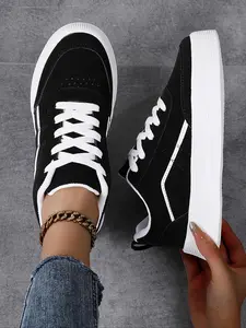 Women's Fashionable Lace Up Low Top Sneakers, Trendy Sneakers, Casual Comfortable Breathable Skate Shoes, Female All-match Round Toe Sports Shoes for Daily Wear, Closed