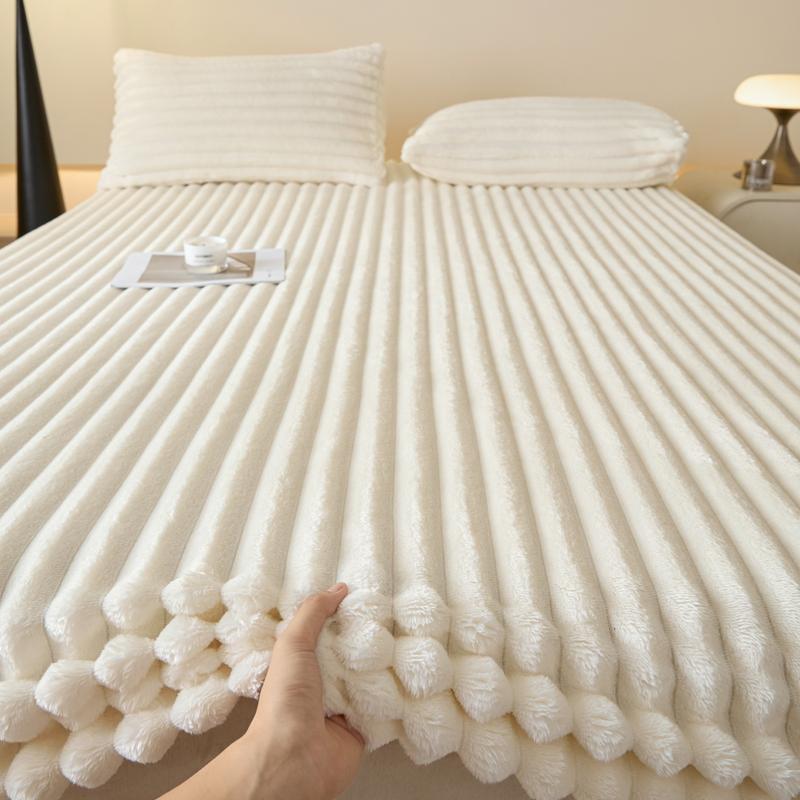 Luxury Faux Rabbit Fur Striped Fitted Sheet 3-Piece Set Soft, Warm Solid Color Bedding, Premium Set (Includes 1 Fitted Sheet + 1/2 Pillowcases), All-Season Use, Perfect for Bedroom, Dorm, Sofa Décor & Christmas Gift