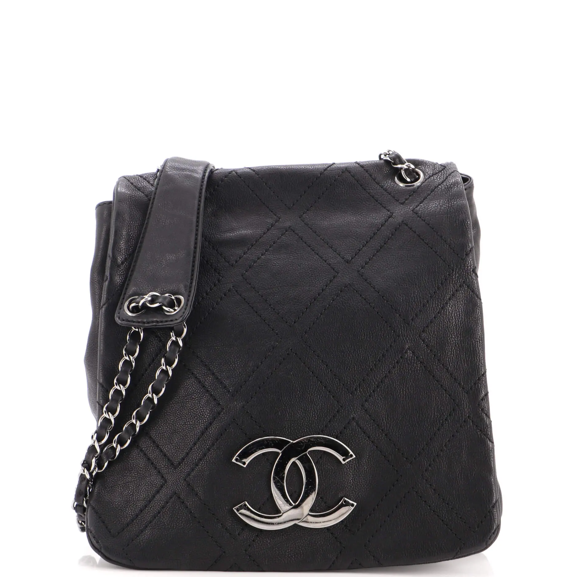 Pre-owned CHANEL material Messenger bags Diamond Stitch Messenger Quilted Calfskin Medium by Rebag