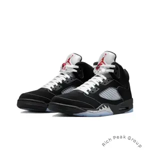 Retro OG Reimagined Basketball Shoes - Stylish Comfortable Trendy Versatile Breathable Non-Slip Athletic Footwear for Court and Casual Wear