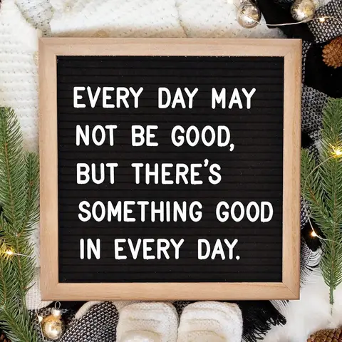 Felt Letter Board DIY Kit, 10x10 Inch Changeable Message Board, 340 Adjustable Letters, Numbers, Symbols, for Office, Wedding, Home Decor, Wooden Sign, Decor Signs, Home Office Decoration