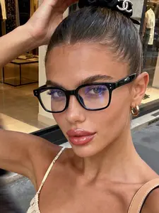 1 Pair Unisex Fashionable Non-Prescription Square Glasses, Stylish Square Frames, Casual & Versatile For Daily Life, Office, Reading, TV Watching, Gaming, Phone Decoration