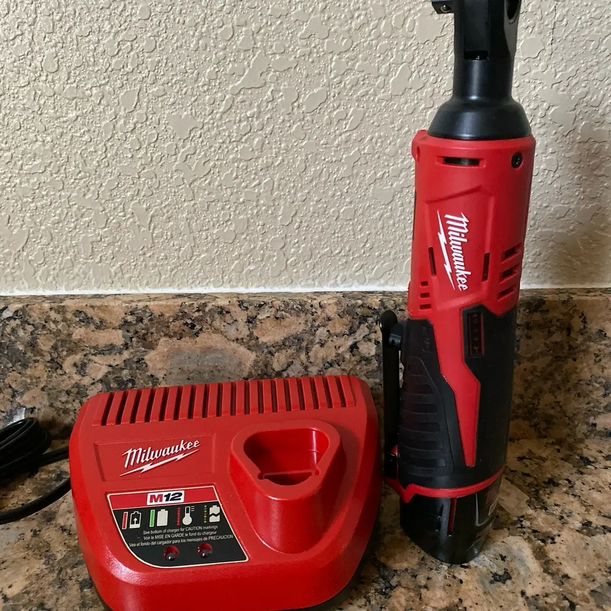 Milwaukee M12 3/8 Ratchet Kit with Model 2457