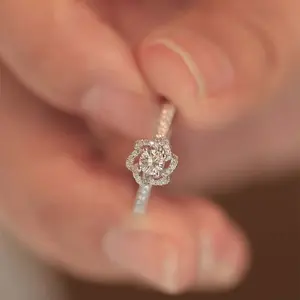 Zircon rose ring bouquet proposal engagement ring women's wedding jewelry romantic gift
