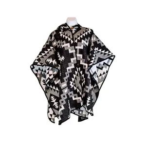 Aymara – Handmade & Reversible Poncho for Men and Women in Black & White