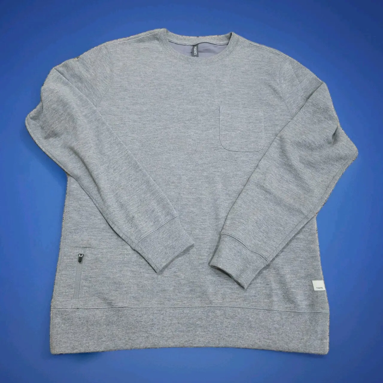 NEW Vuori Pullover Mens Size M Gray Sweatshirt Crew Long Sleeve Zip Pocket Stylish Cotton Crewneck Knit Menswear Activewear Athletic Gym