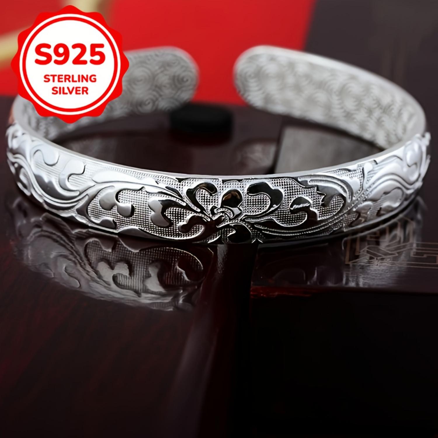 Creative And Stylish Open S925 Silver Bracelet for Women, a Floral-Themed Accessory Perfect As a Gift for Family.