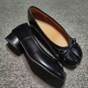 Women's split-toe pig trotter shoes, new autumn and spring style, French retro block heel tabi 2026 new style, niche pleated 3.5CM heel, shallow mouth bow ballet pig trotter single shoes