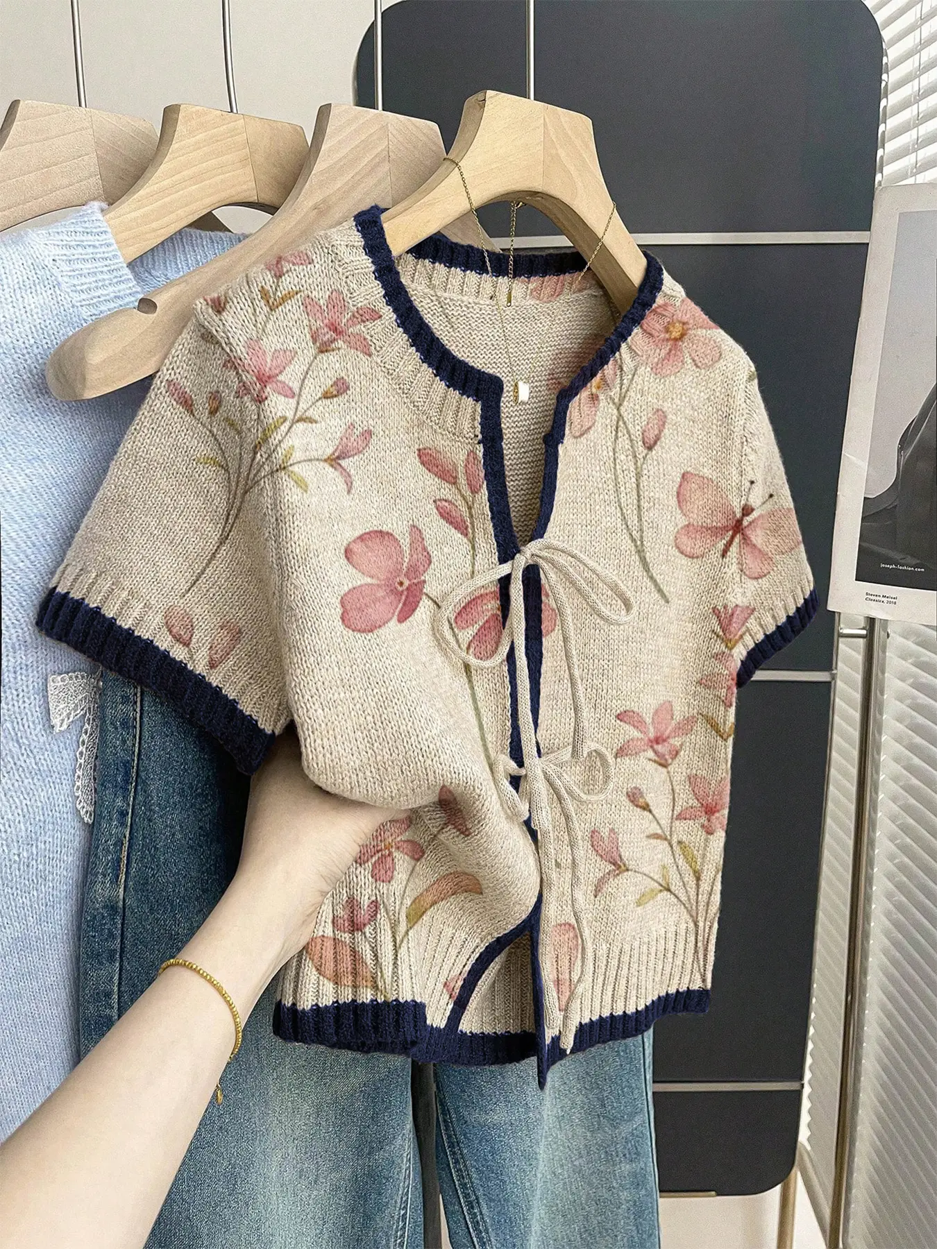 Boho Style Loose Round Neck Knit Top, Floral Print Short Sleeve, Women's Summer Casual Wear, Front Tie Design, Contrast Binding