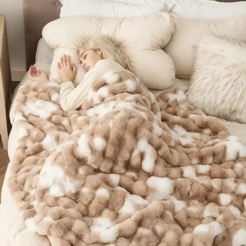 500GSM Faux Rabbit Fur Plush Blanket, Ultra Soft Fluffy Plush Throw for Stress & Anxiety Relief, Thick Warm Cozy Blanket for Couch, Bed, Travel & Relaxation, Oversized, Cozy, Soft Warm Throw