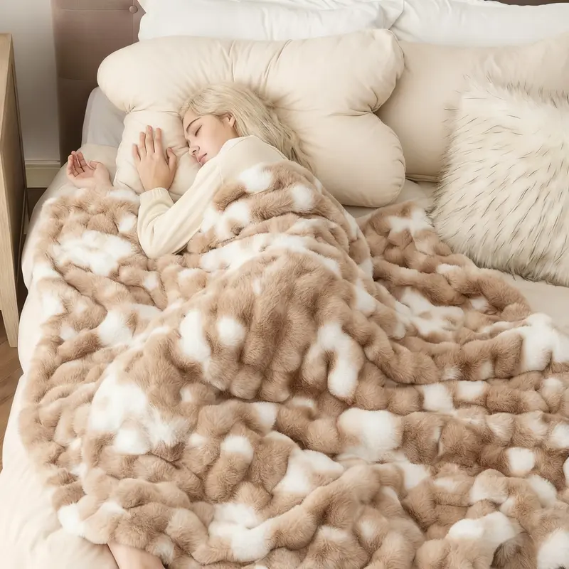 500GSM Faux Rabbit Fur Plush Blanket, Ultra Soft Fluffy Plush Throw for Stress & Anxiety Relief, Thick Warm Cozy Blanket for Couch, Bed, Travel & Relaxation, Oversized, Cozy, Soft Warm Throw