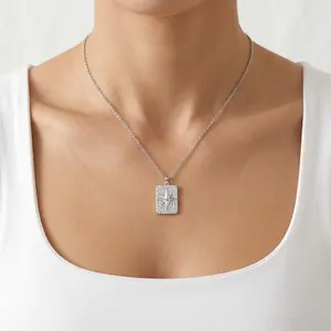 Gold & Silver Star Compass Necklace – Trendy Gift for Her